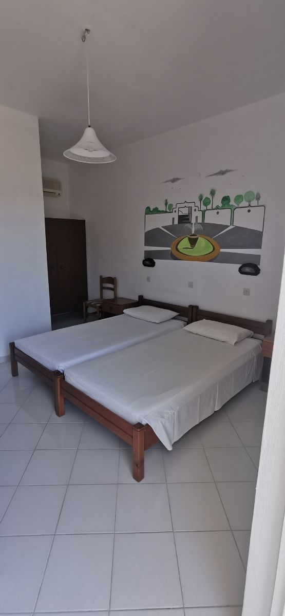 Zweibettzimmer, Balkon, Poolblick